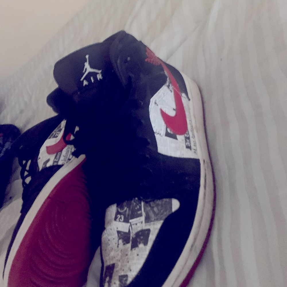 I’m selling this shoe because it no longer fits I grew out of them